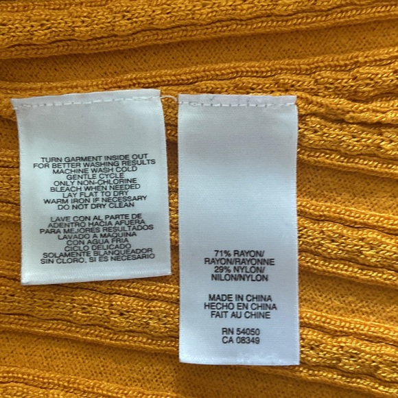 Jones New York - rayon/nylon sweater in great condition. - Picture 7 of 7